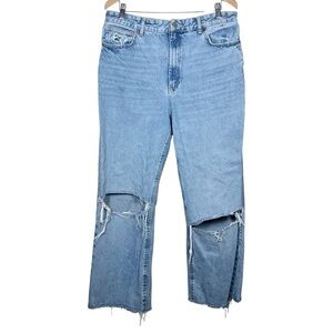 Zara women’s light wash straight leg distressed baggy jeans size 14 cotton